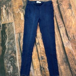 Free People denim leggings with frayed cuffs waist 26